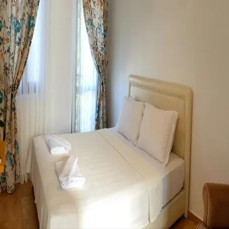 Apaz Alacati Готель